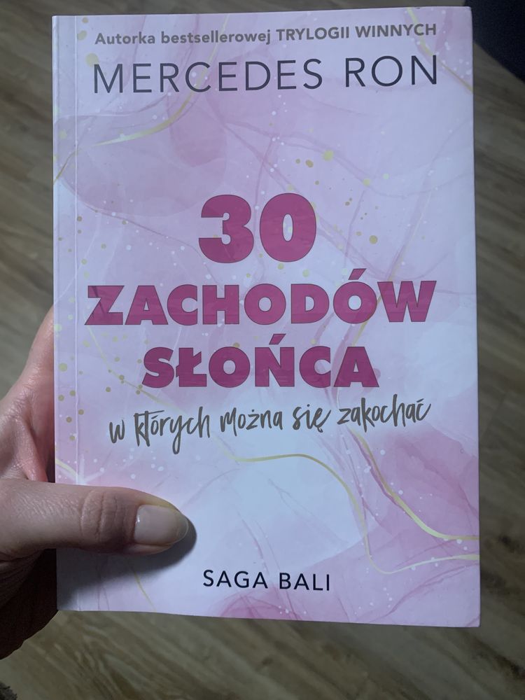 Mercedes Ron „30 zachodów słońca”