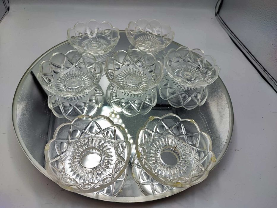 Stara szklana miseczka żyrandol,kinkiet,świecznik,cena za 1 sztukę