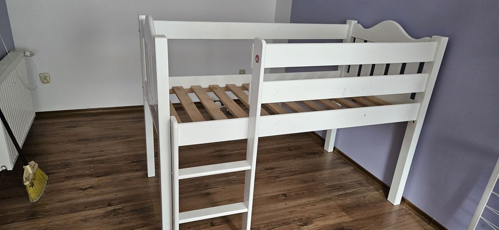 Sprzedam łóżko dziecięce antresola
