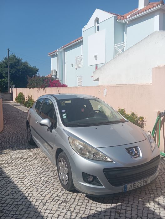 Peugeot 207 cinzento