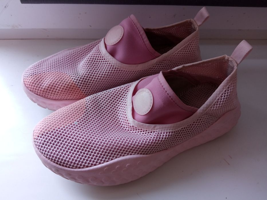 Кроссовки женские 36-37