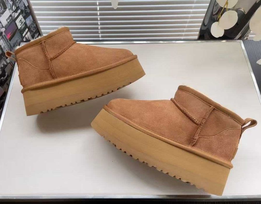 Buty płaskie UGG_Classic_Ultra_Mini_Platformie_R.40