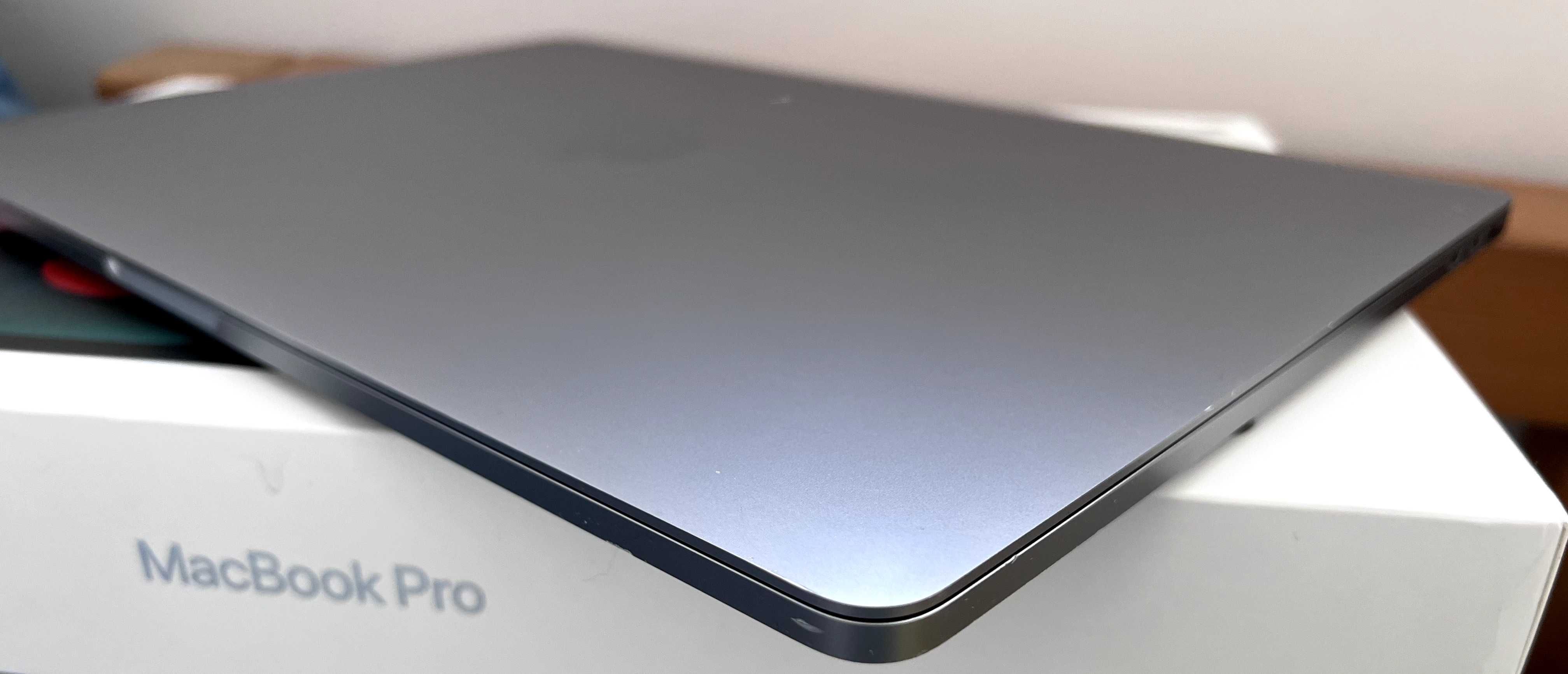 Оригінальний дисплей до Apple MacBook Pro 15 2018-2019 A1990
