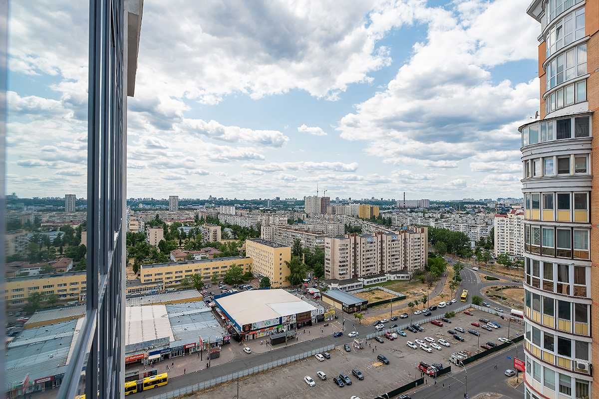 Люкс апартаменти на Оболоні 18 поверх. Smart Plaza Obolon. Смарт Плаза