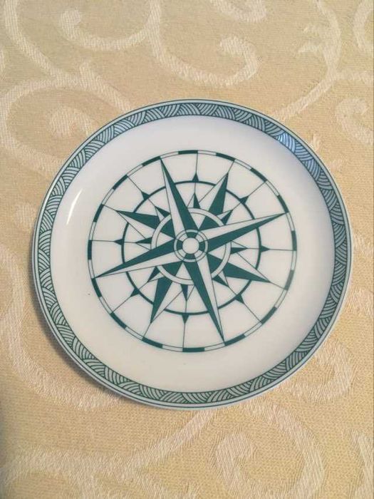 Prato pequeno de  porcelana da Vista Alegre - 80 anos do BPA