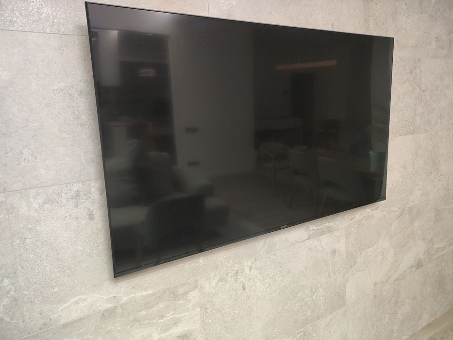 Розбитий телевізор Sony 65X90J