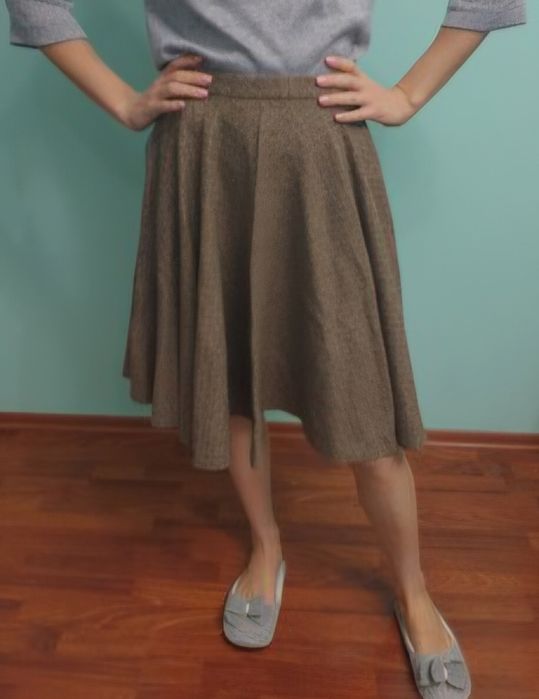 Шикарные новые юбки  из мягкой качественной шерстяной ткани