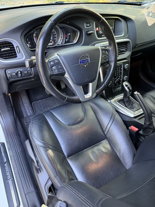 Volvo V40 D2 automat 2015
