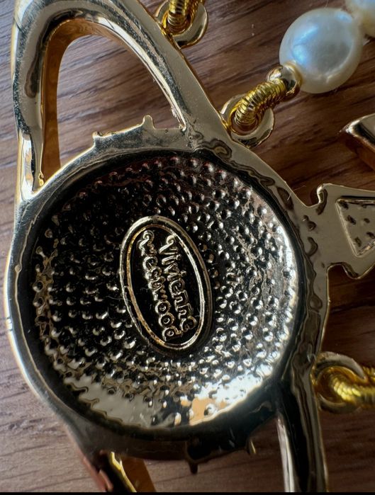 Colar de pérolas Vivienne Westwood