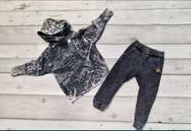Bluza Bluza dekatyzowana despacito bawełniana batik 
Rozmiar 122