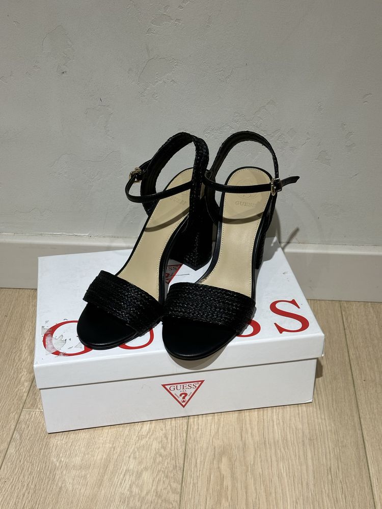 Босоножки на каблуке guess оригинал 39-40