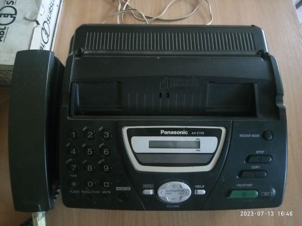 Факс Panasonic KX-FT74