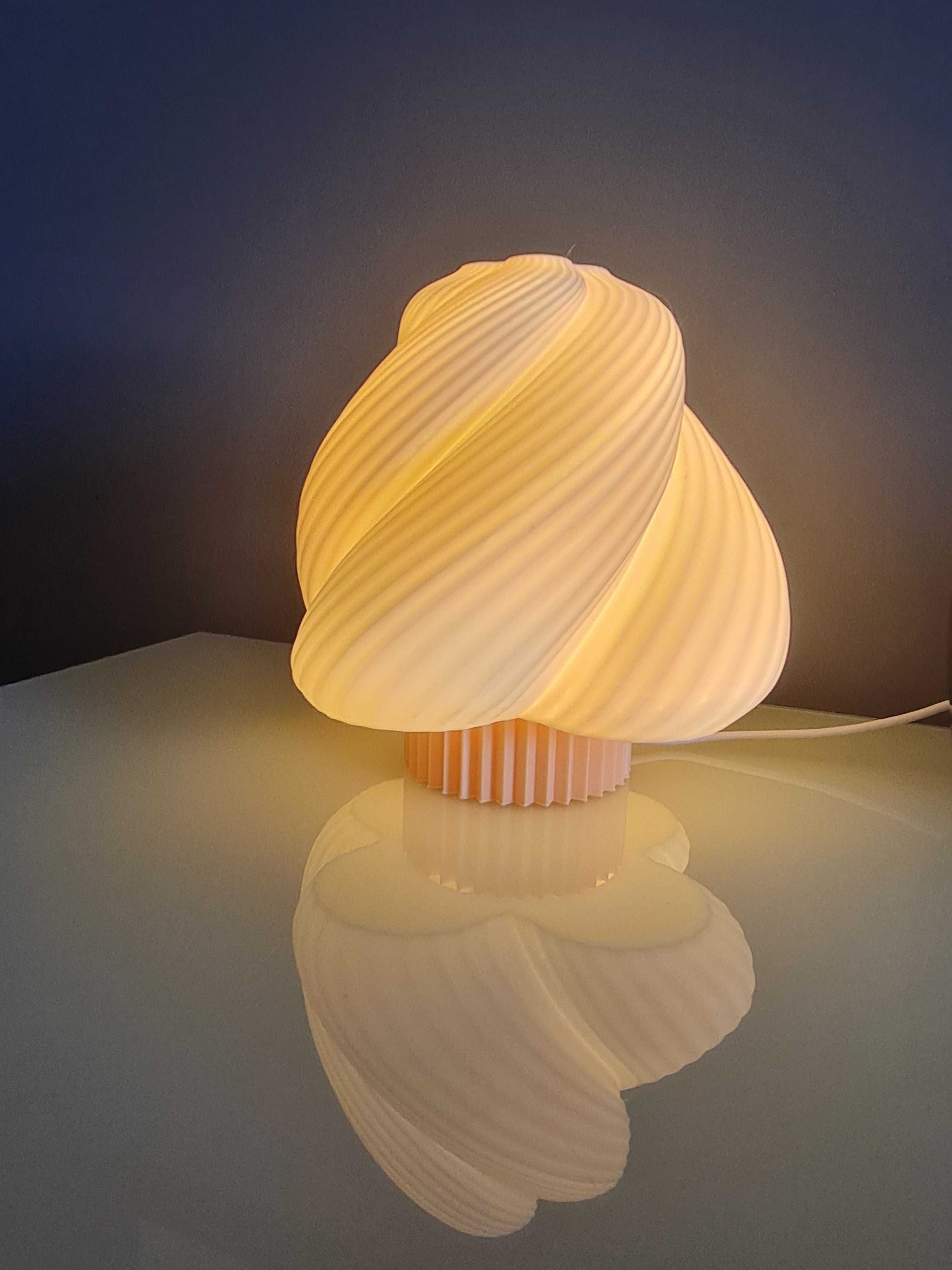 Lampka nocna HELADO – elegancja i funkcjonalność w jednym