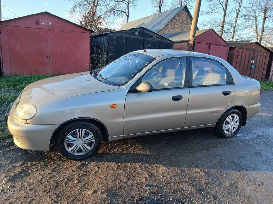Автомобіль Део-Ланос 1.5 (бензин-газ)