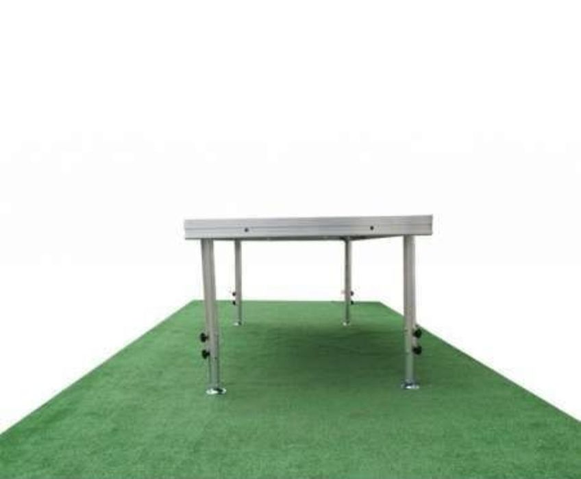 Módulos de Palco com Escada. 
Módulo de palco com 200 x 100 cm, regulá