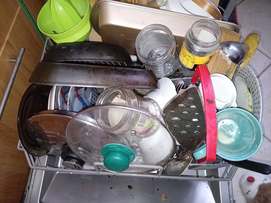 Bardzo pilnie sprzedam roczną zmywarkę Amica  dotykową jak nowa