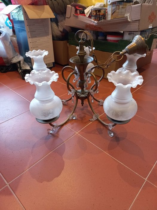 Candeeiro de teto em metal