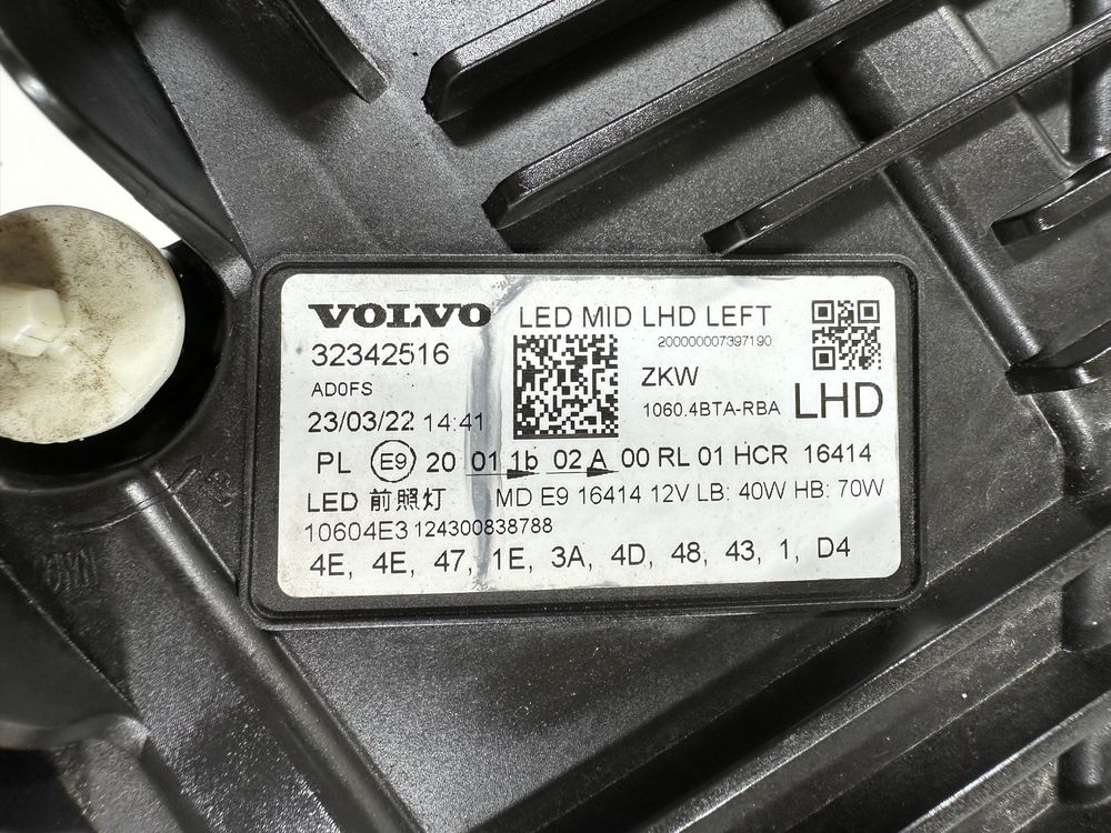 Фара передняя левая Volvo XC60 2 (2017-2024г.) 32342516