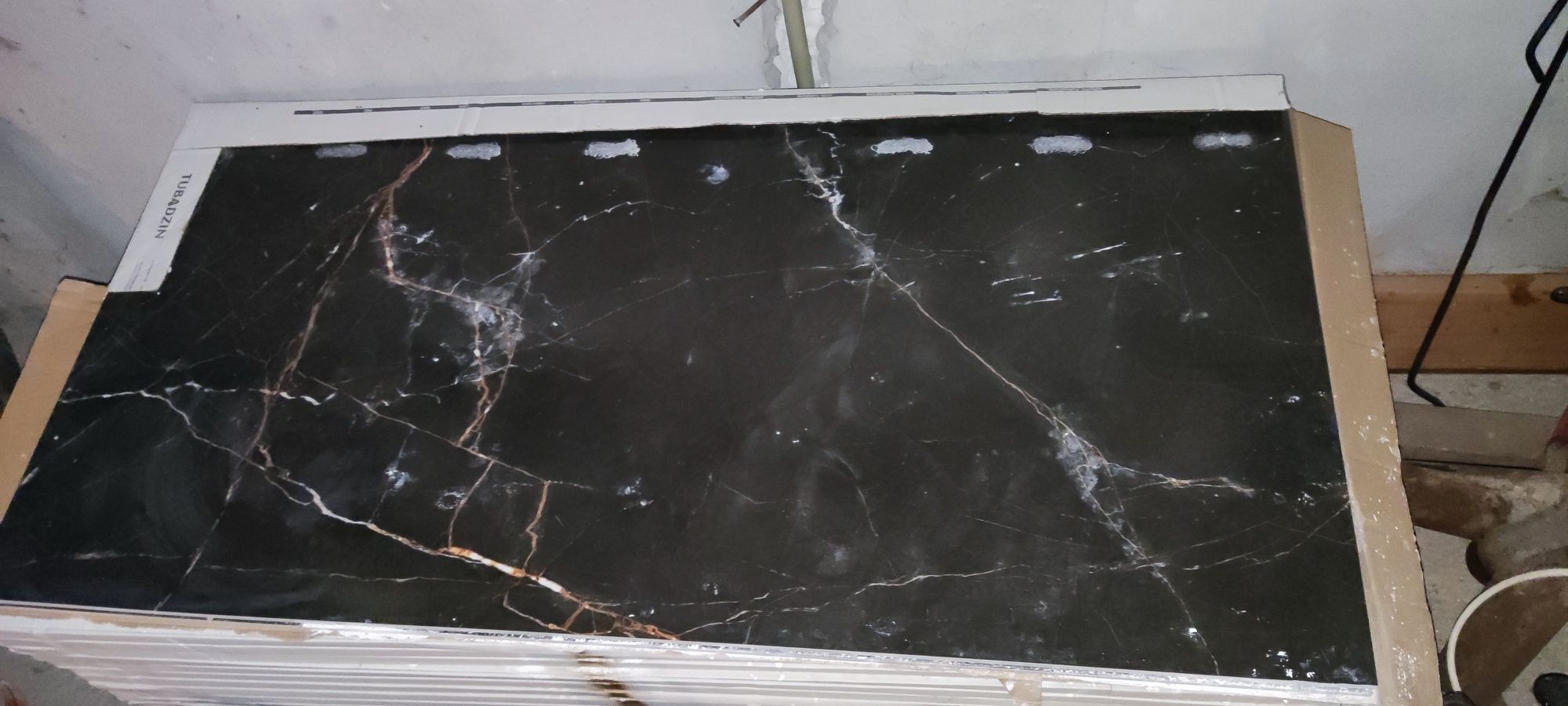TUBĄDZIN SHINESTONE BLACK 120cmX60cm - płytka gresowa