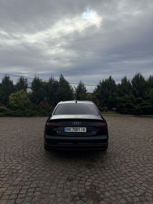 Продам власне авто Audi A4 B8.