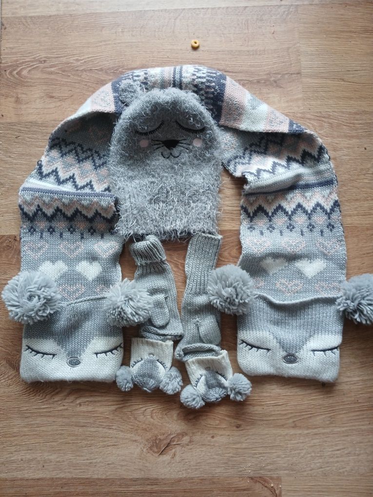 Primark, Śliczny zestaw dla dziecka, 4-6 lat.