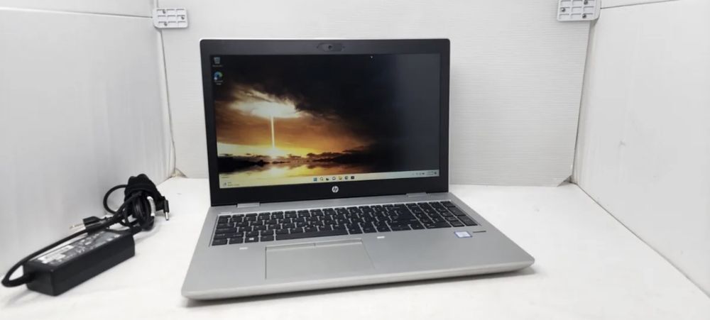 HP ProBook 650 G4 15.6” i7-8650U 16GB Ram 512GB SSD Win 11