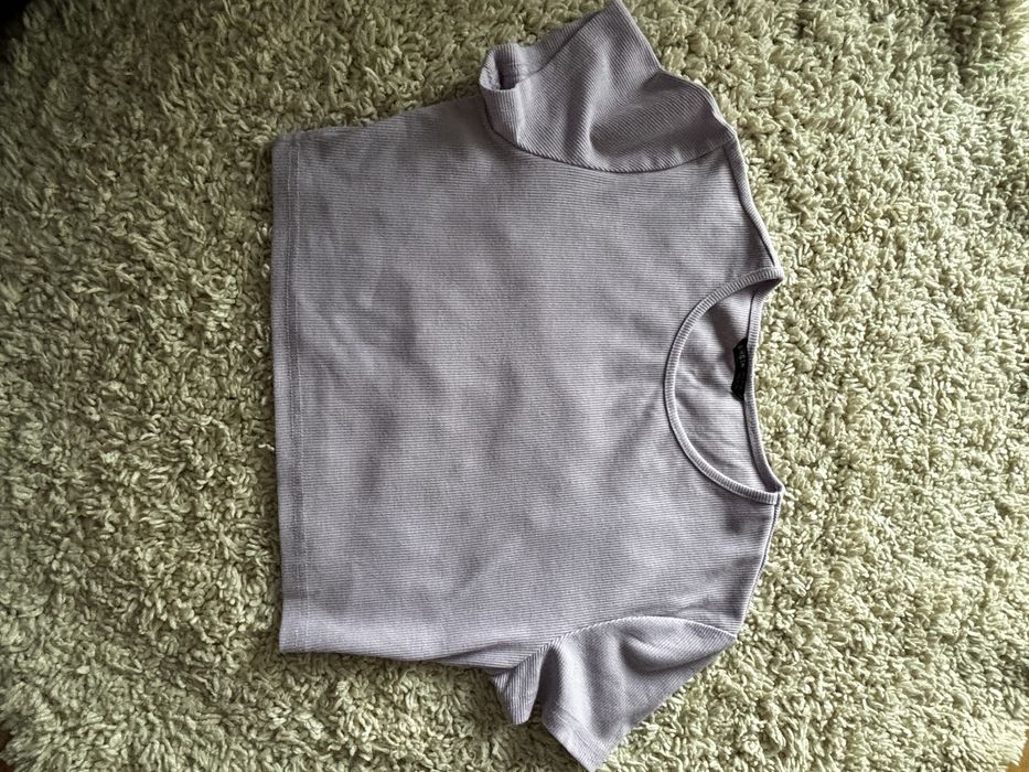 Krótka bluzka prążkowana crop top prążkowany aesthetic basic pinterest