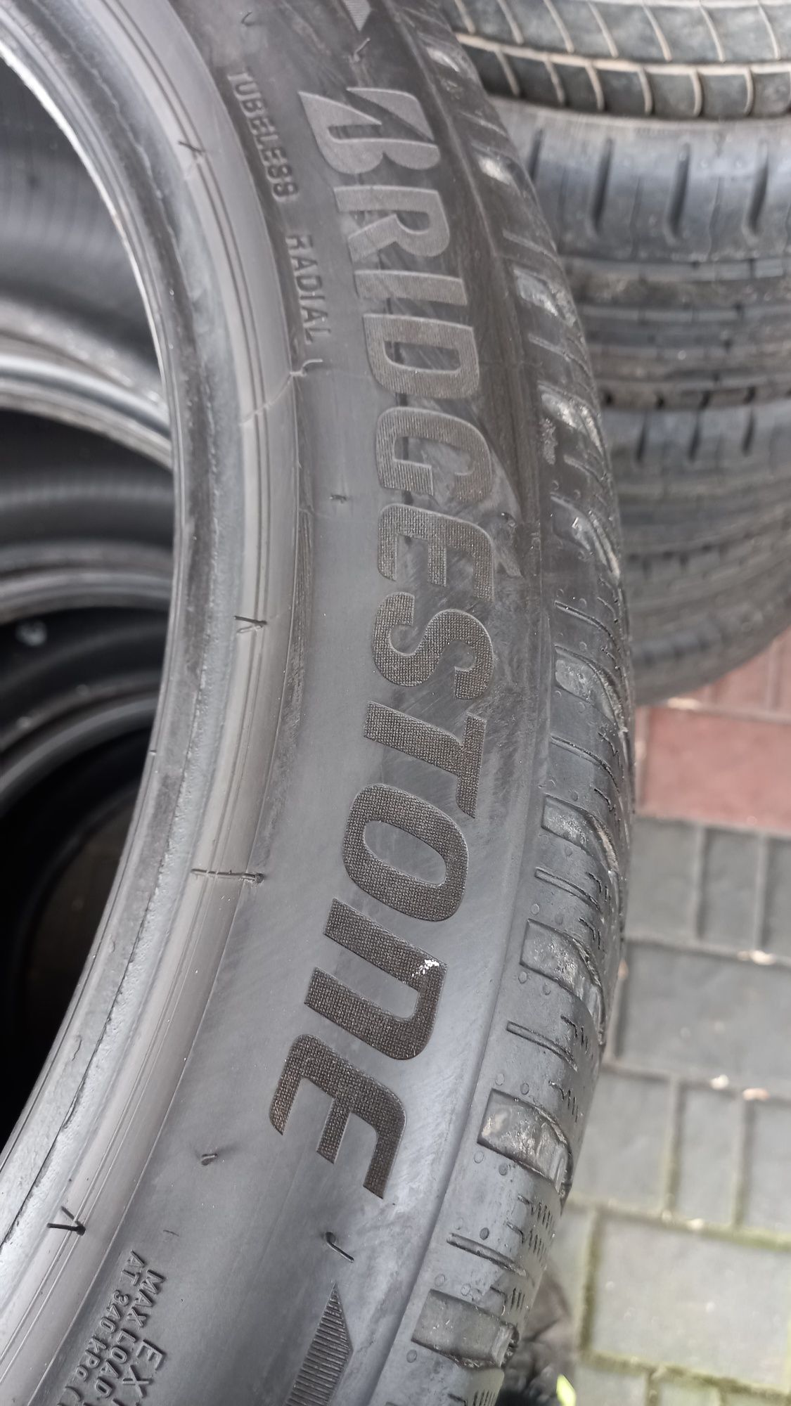 Opony Zimowe Bridgestone Blizzak 285/40/21 2szt