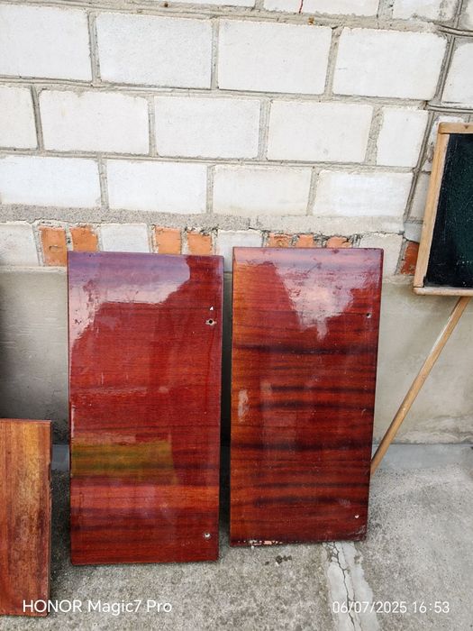 Ліжко з треляжом та дошкою для малювання