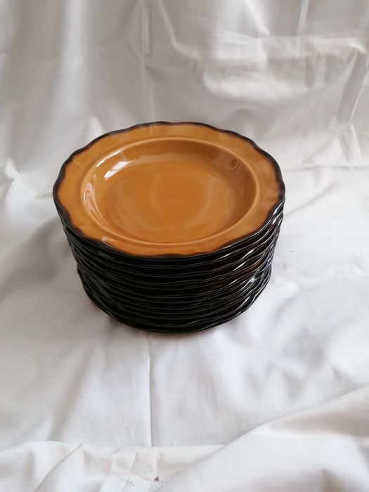 Zestaw talerzy głębokich 6 szt śred. 22 cm z czasów PRL Pruszków