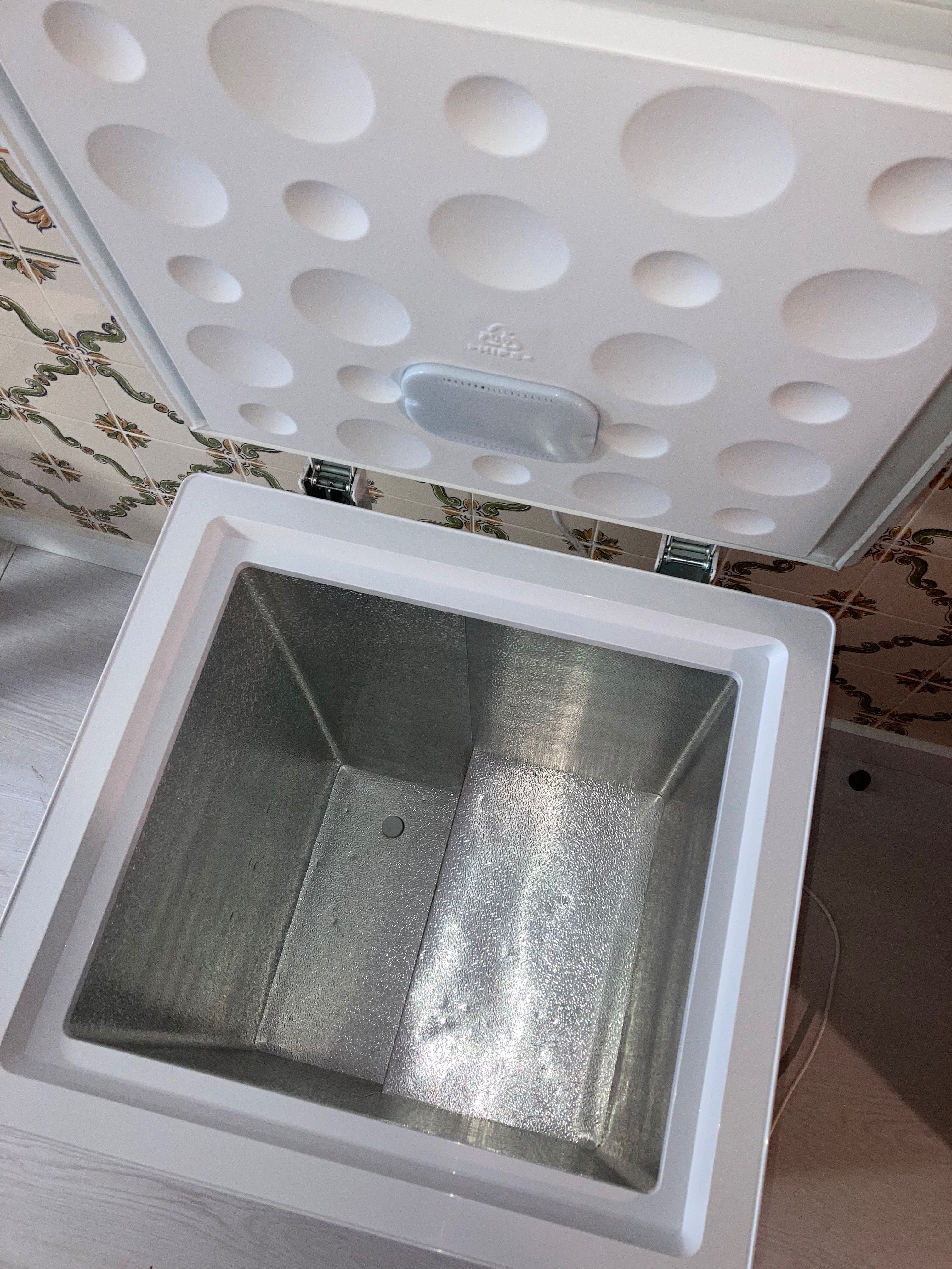 Arca Chest Freezer Silver