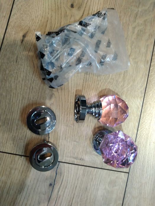 Gałka Klamka drzwiowa Kryształ Różowy Komlet na zamek