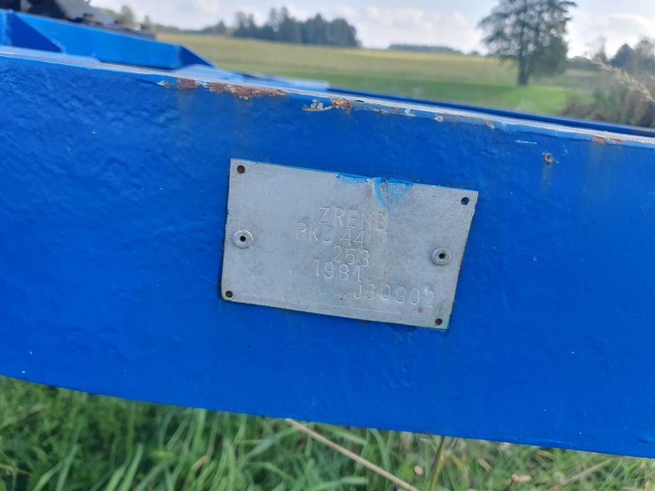 naczepa niskopodwoziowa + ciagnik + wozek dolly