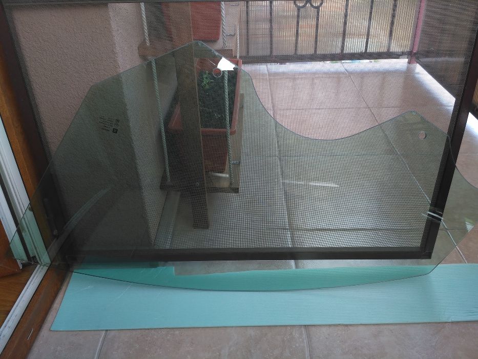Скло стекло дверки передньої лівої opel insignia 09-13