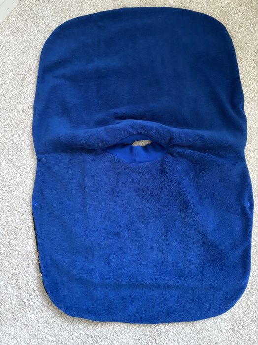 Ponczo samochodowe otulacz śpiworek