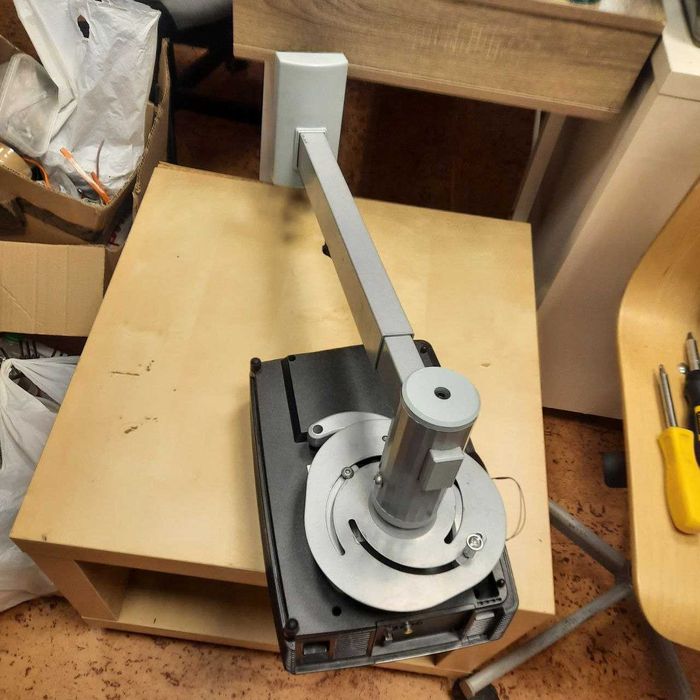 Проектор Acer X113P з кронштейном