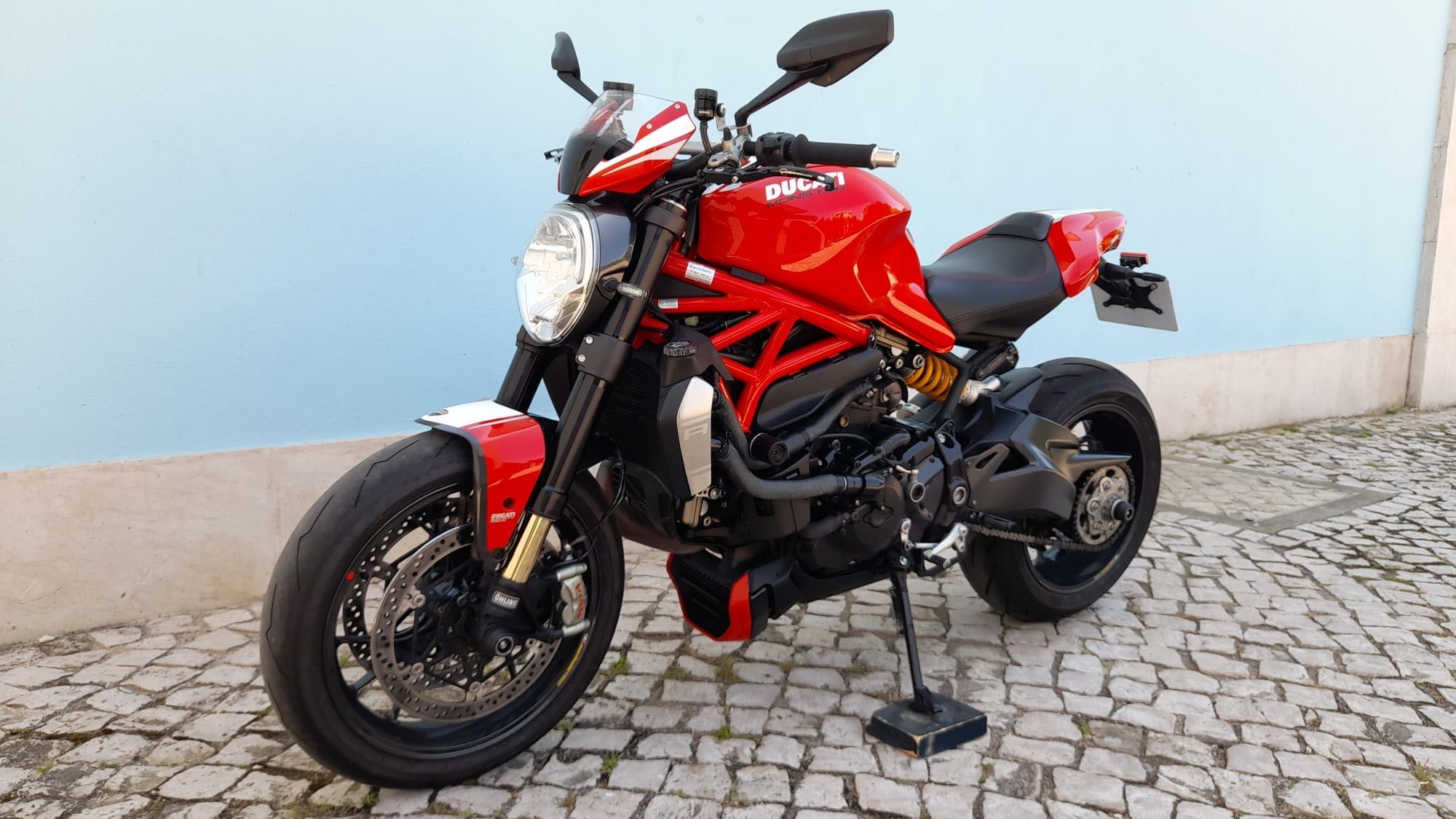 DUCATI MONSTER 1200 R - FULL EXTRAS