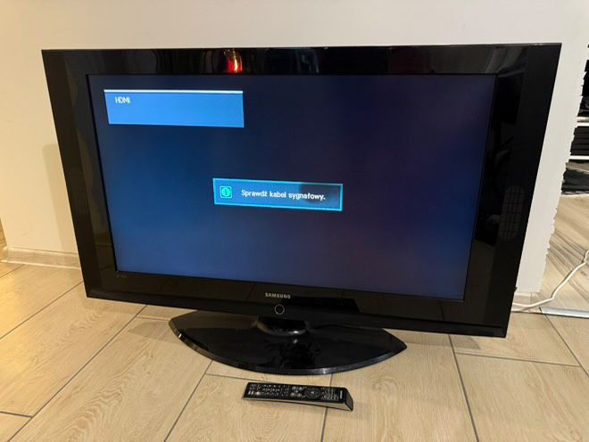 Telewizor Samsung wraz z pilotem 40”
