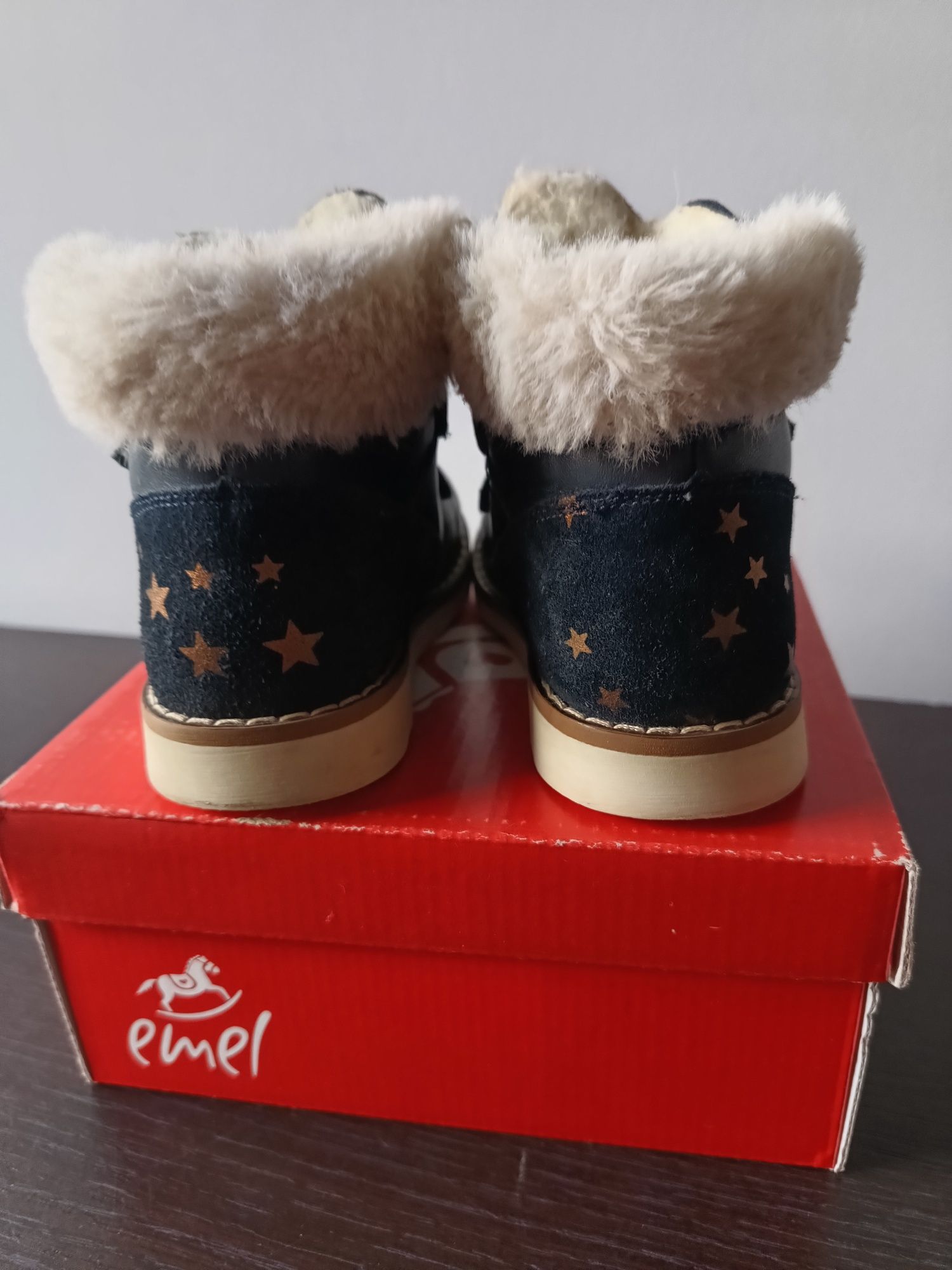 Trzewiki Emel r25