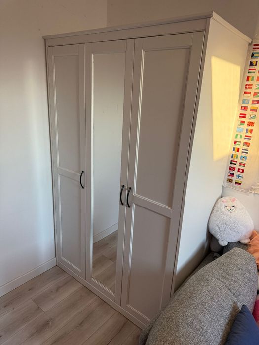 Szafa IKEA SONGESAND z lustrem 120x60x191 cm – stan bardzo dobry