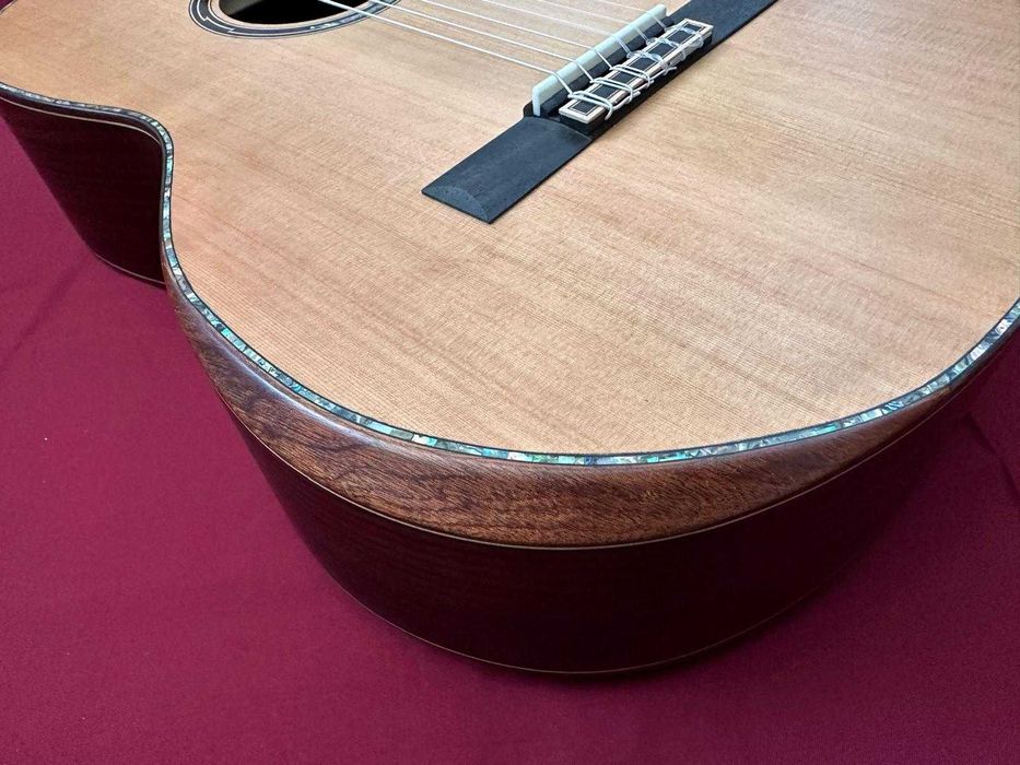 Guitarra clássica Nova 2024 boa qualidade Pau-Santo índia / Cedro