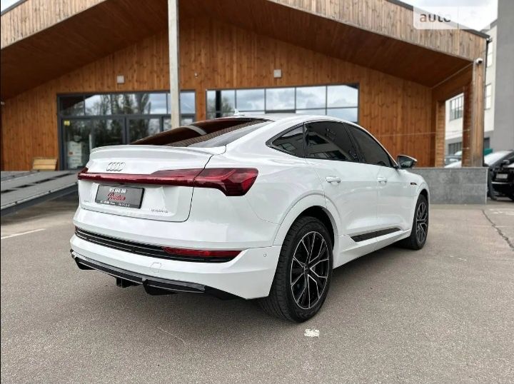 Audi e-tron Sportback 2021