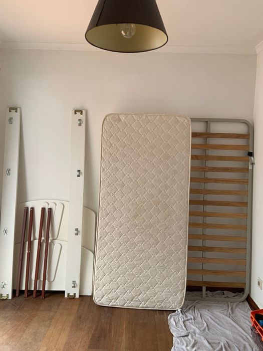 Cama+estrado+colchao+mesa cabeceira