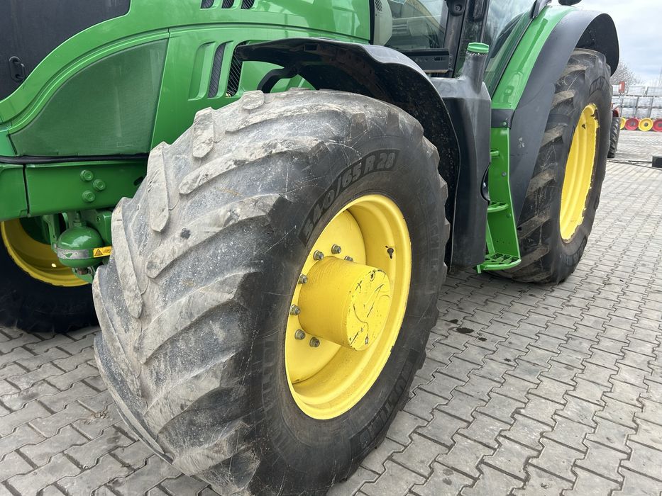 Трактор John Deere 6155R