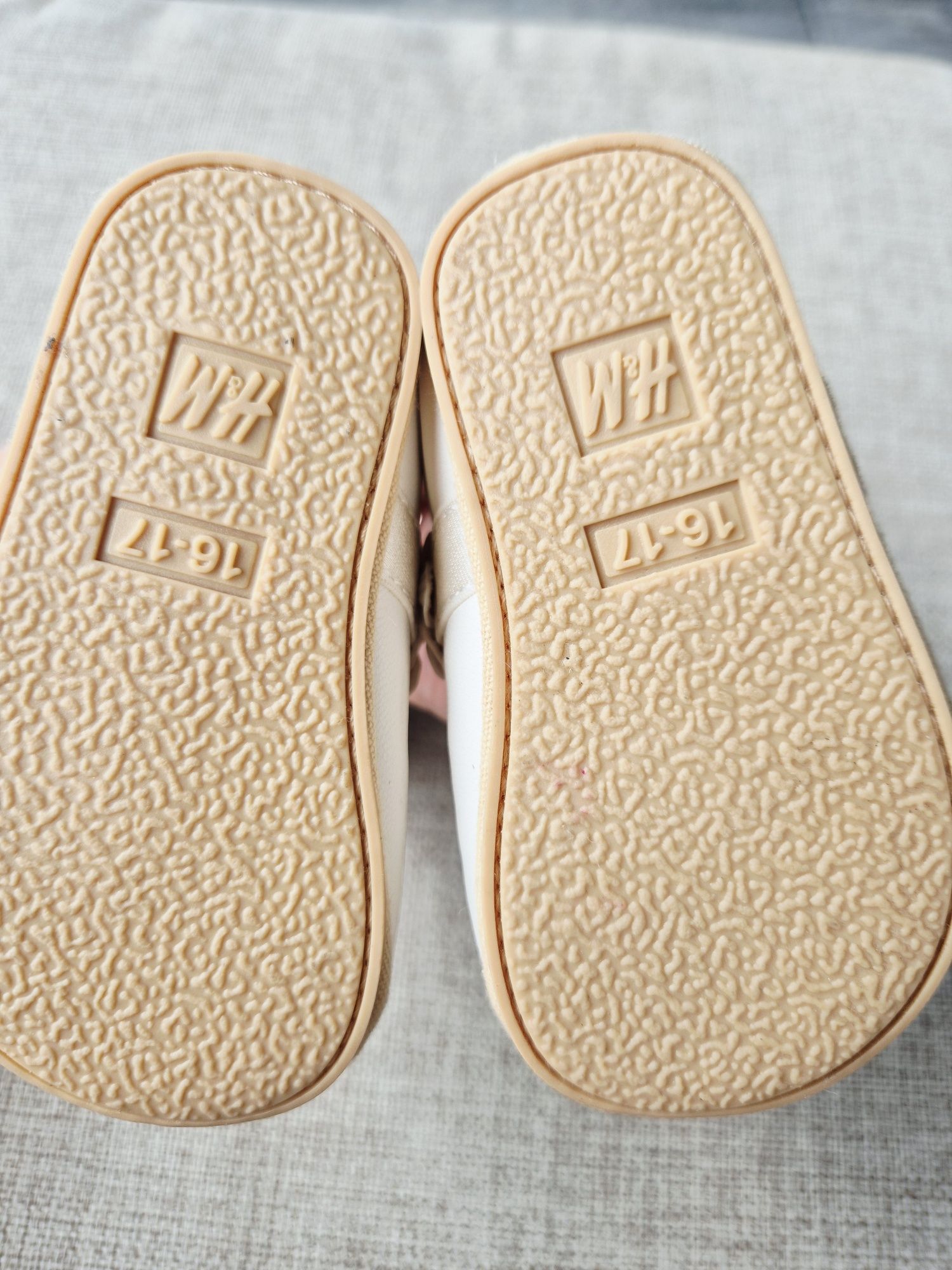 Buty niemowlęce H&M