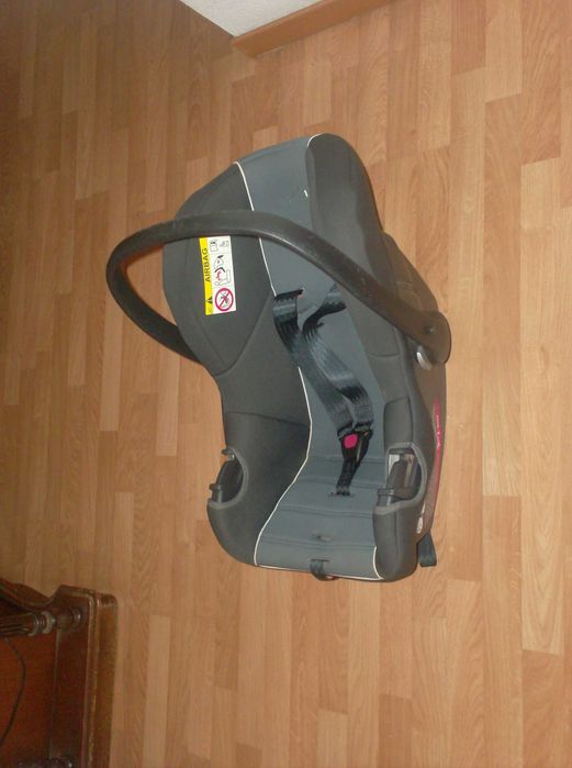 cadeira auto de bebé