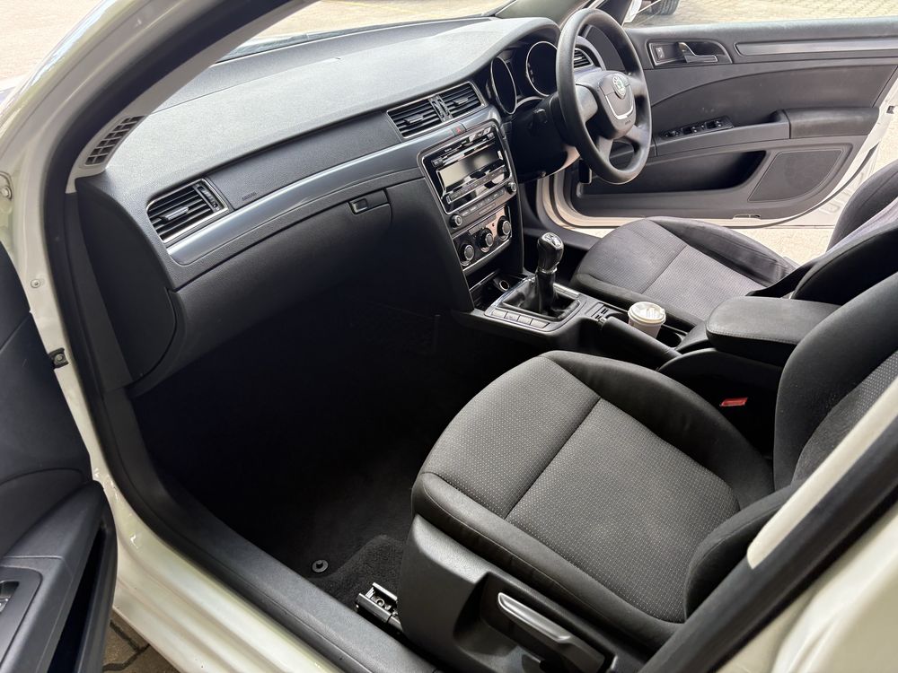 В Житомирі Skoda SuperB 2013 CAY праве кермо дизель в Житомирі