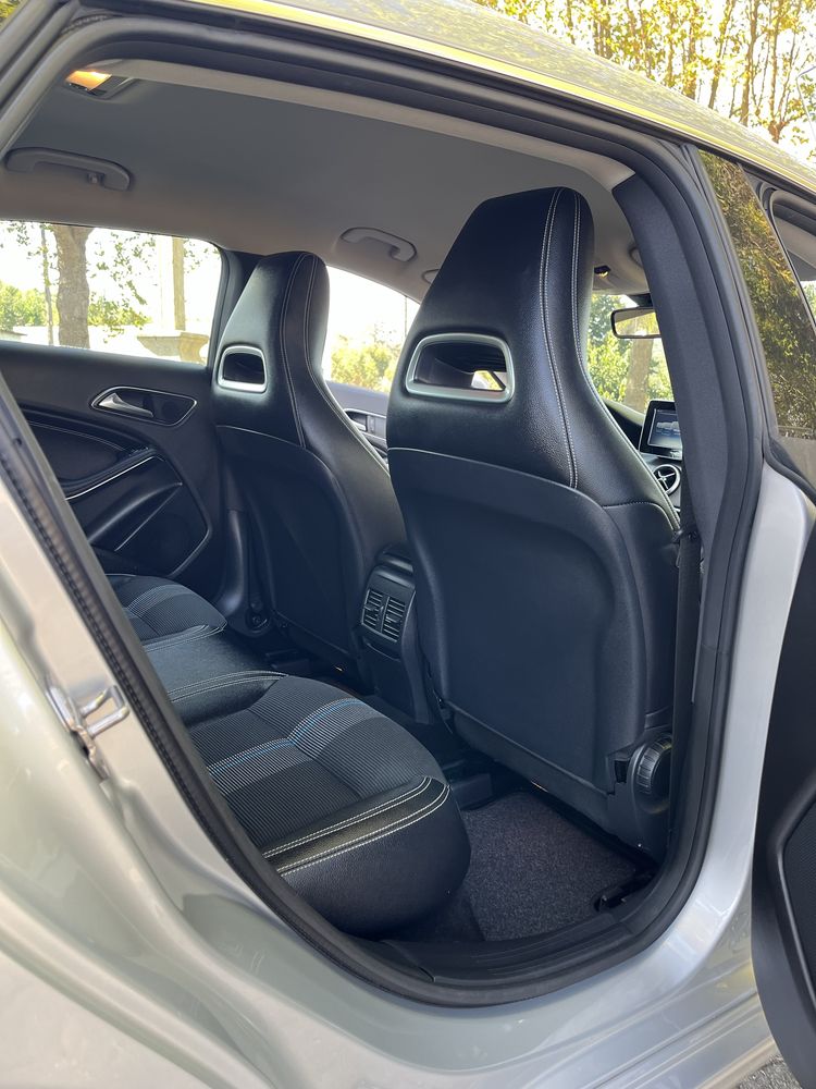 Mercedes-Benz CLA 180 D Urban Caixa auto