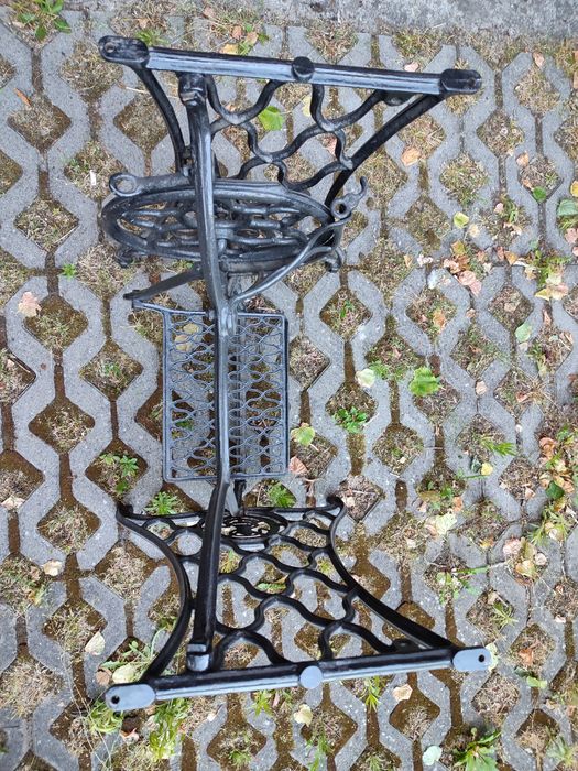 Nogi od maszyny do szycia