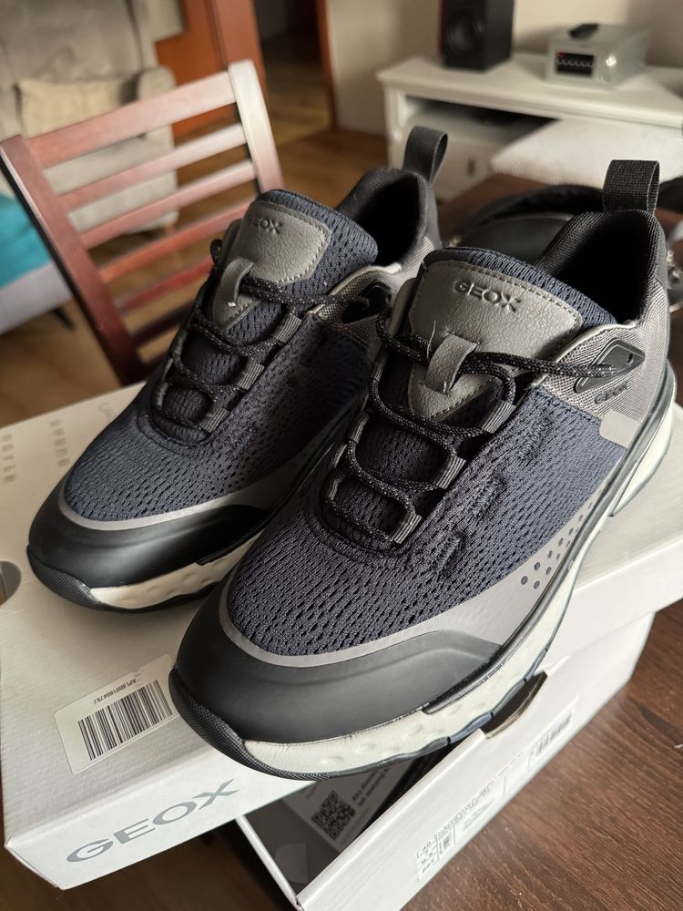 Buty męskie oddychające Geox respira r. 40 / 41